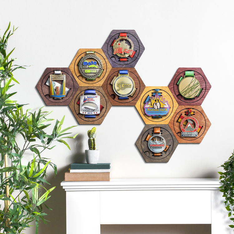 Honeycomb hexagonal modular holders for medals