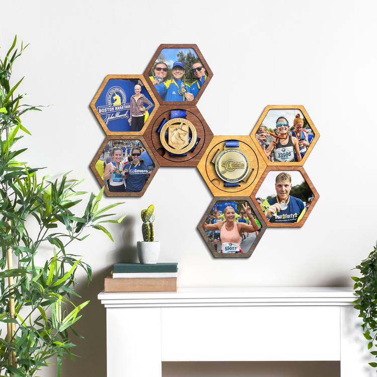 Honeycomb hexagonal modular holders for medals